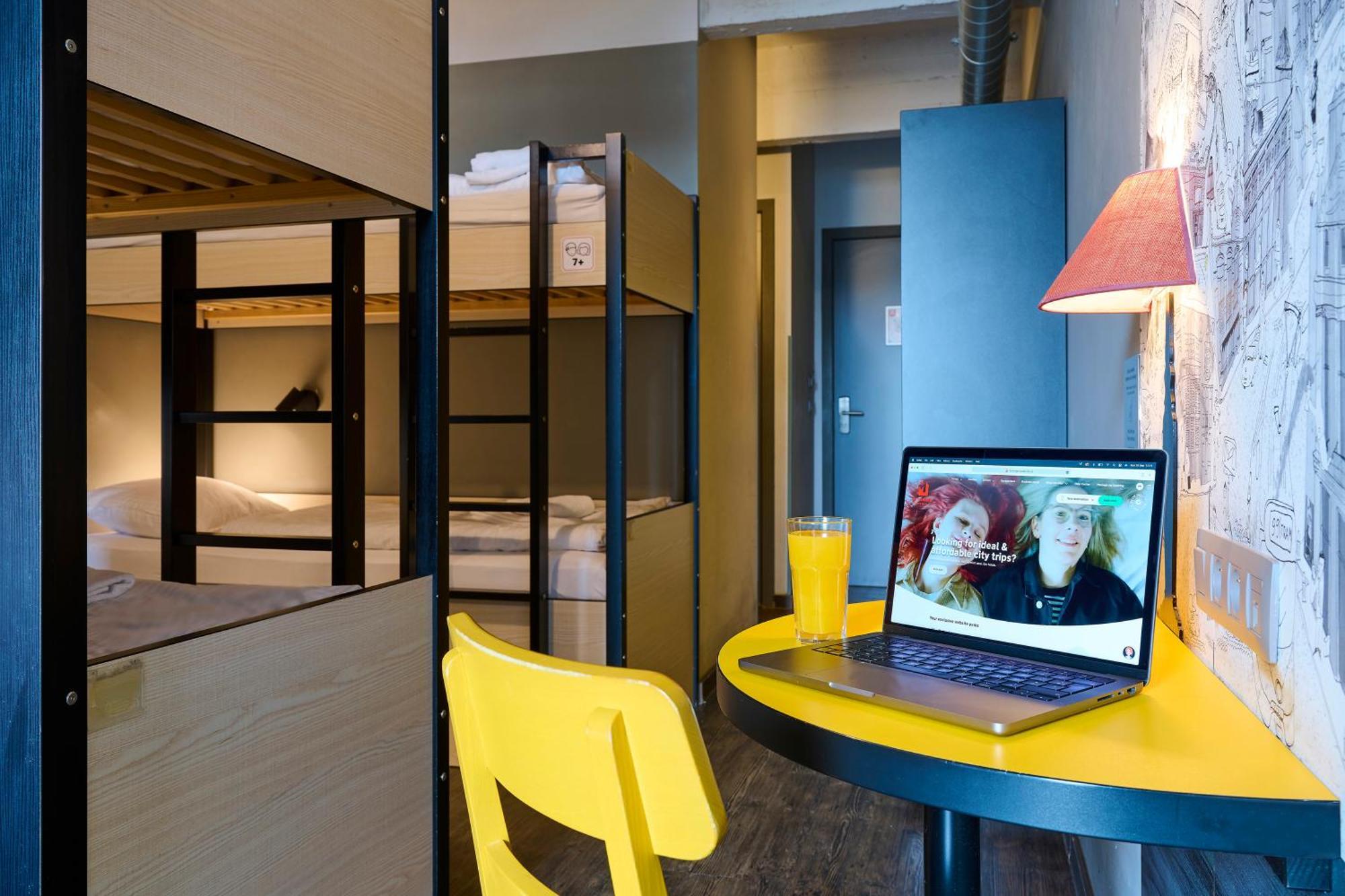 Meininger Hotels Bruxelles City Center Sint-Jans-Molenbeek Esterno foto