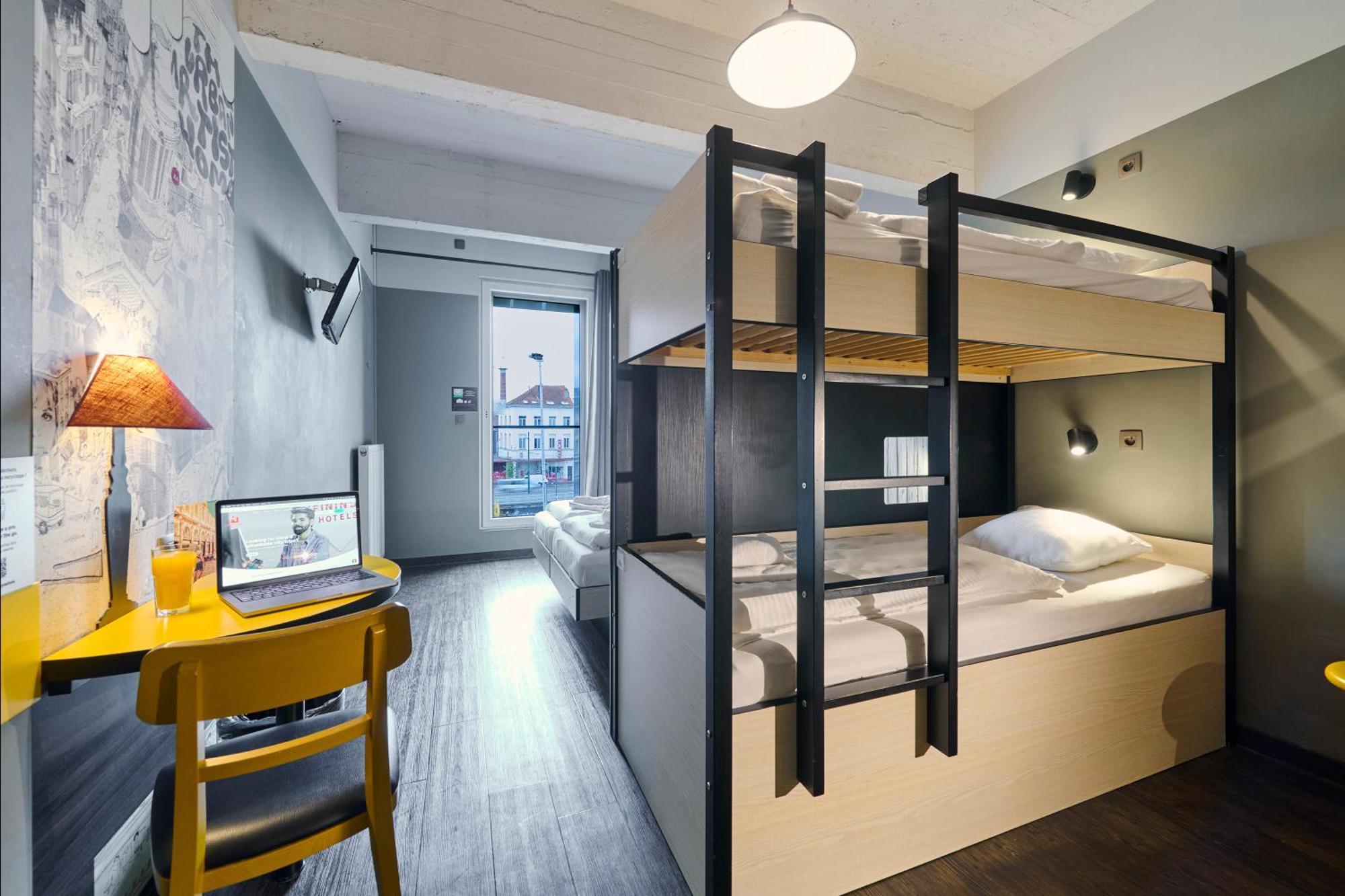 Meininger Hotels Bruxelles City Center Sint-Jans-Molenbeek Esterno foto