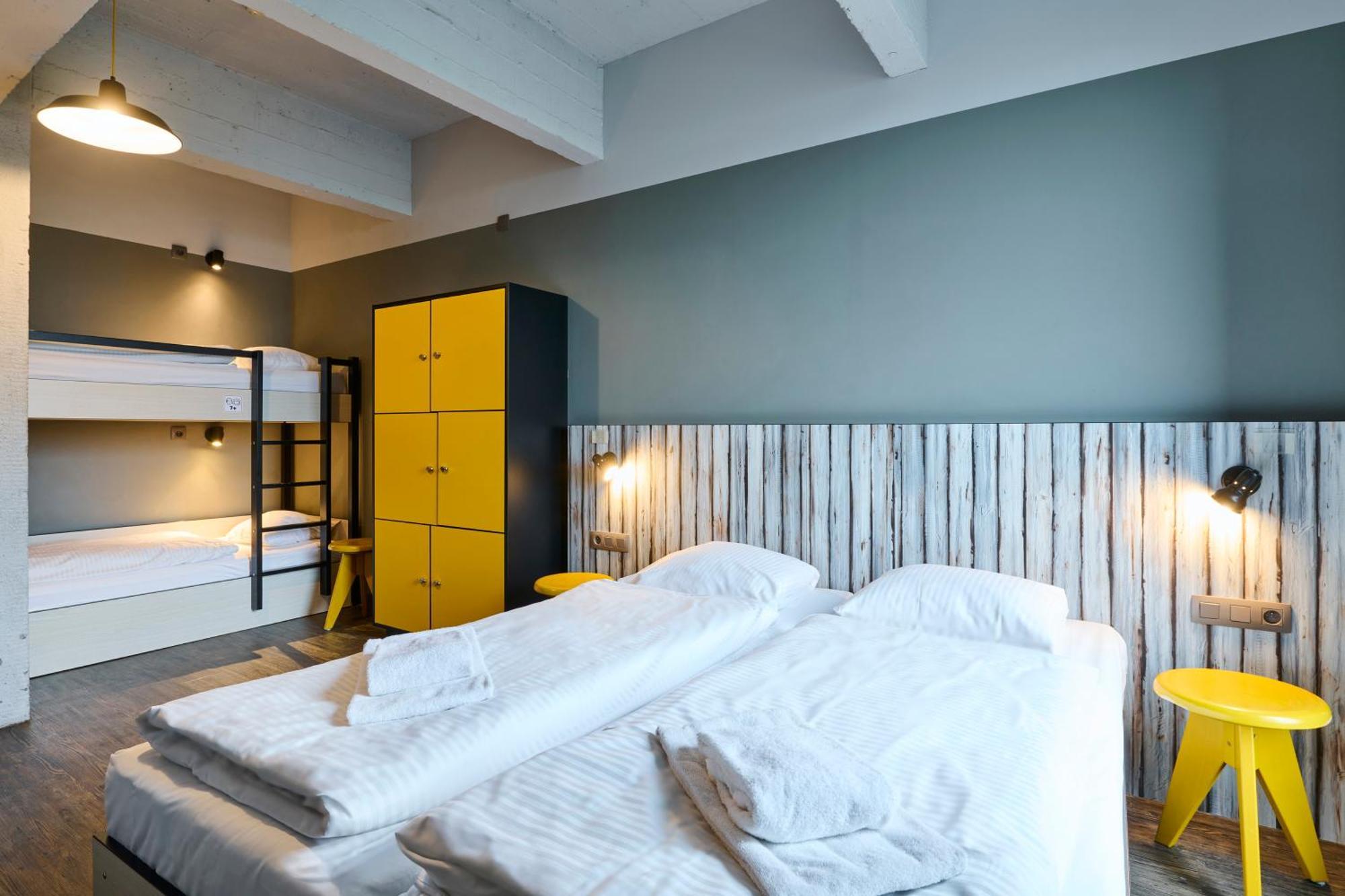 Meininger Hotels Bruxelles City Center Sint-Jans-Molenbeek Esterno foto
