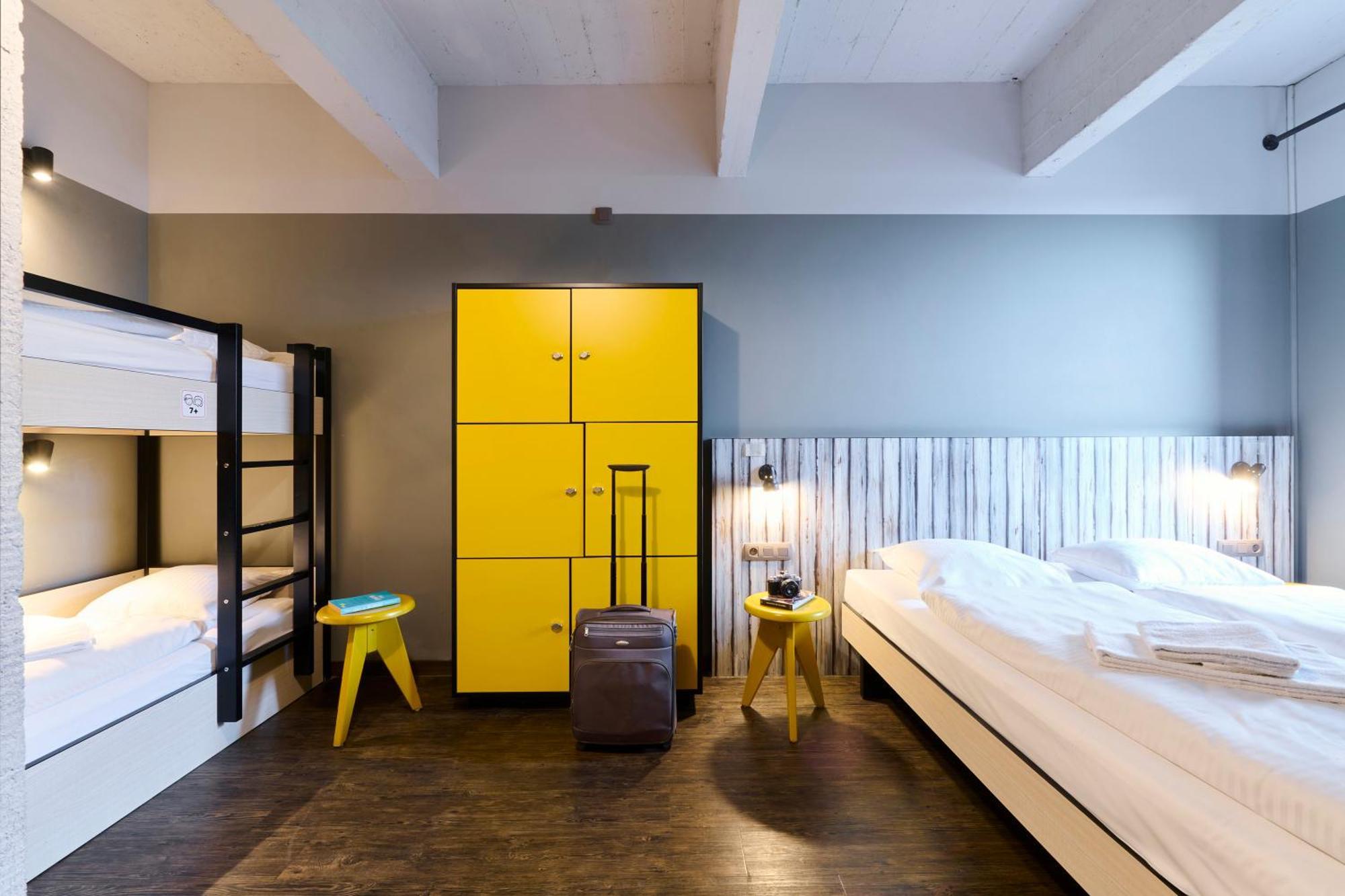 Meininger Hotels Bruxelles City Center Sint-Jans-Molenbeek Esterno foto